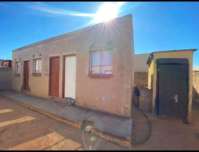 2 BEDROOM HOUSE FOR SALE IN PALM RIDGE EXT 2